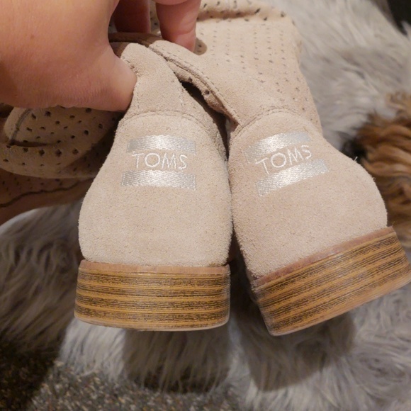 Tom's boots - Picture 4 of 5
